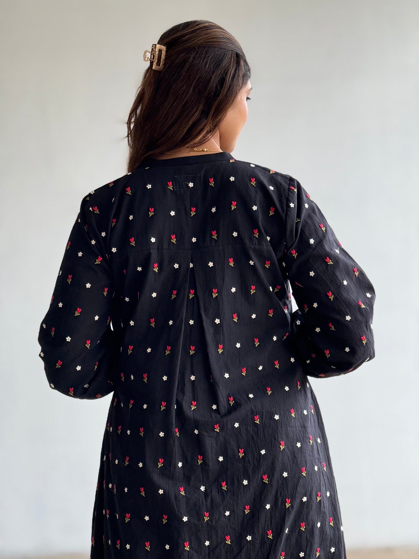 ZU25X218- BLACK EMBRO