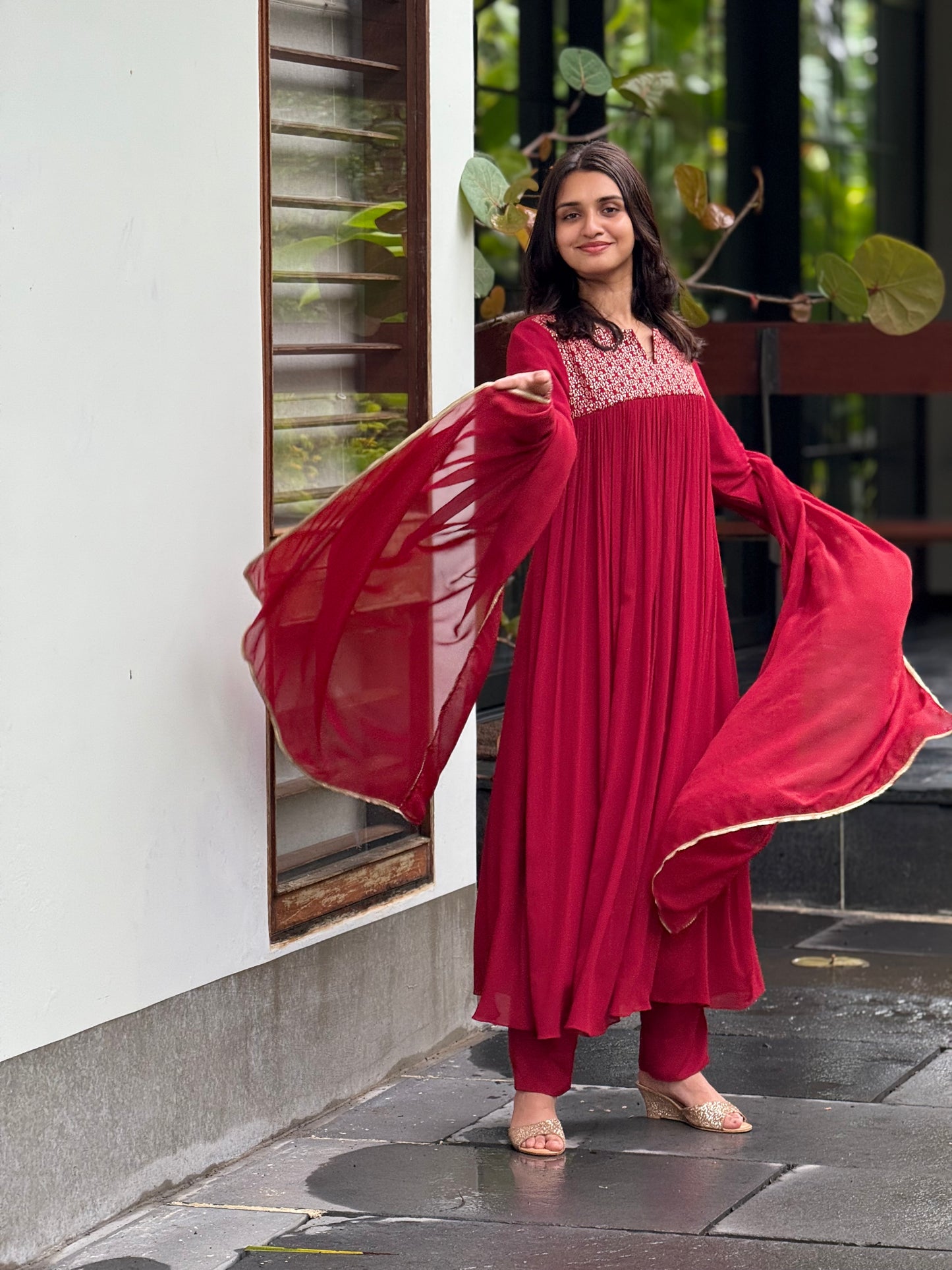 ZU25X169- REDISH GEORGETTE