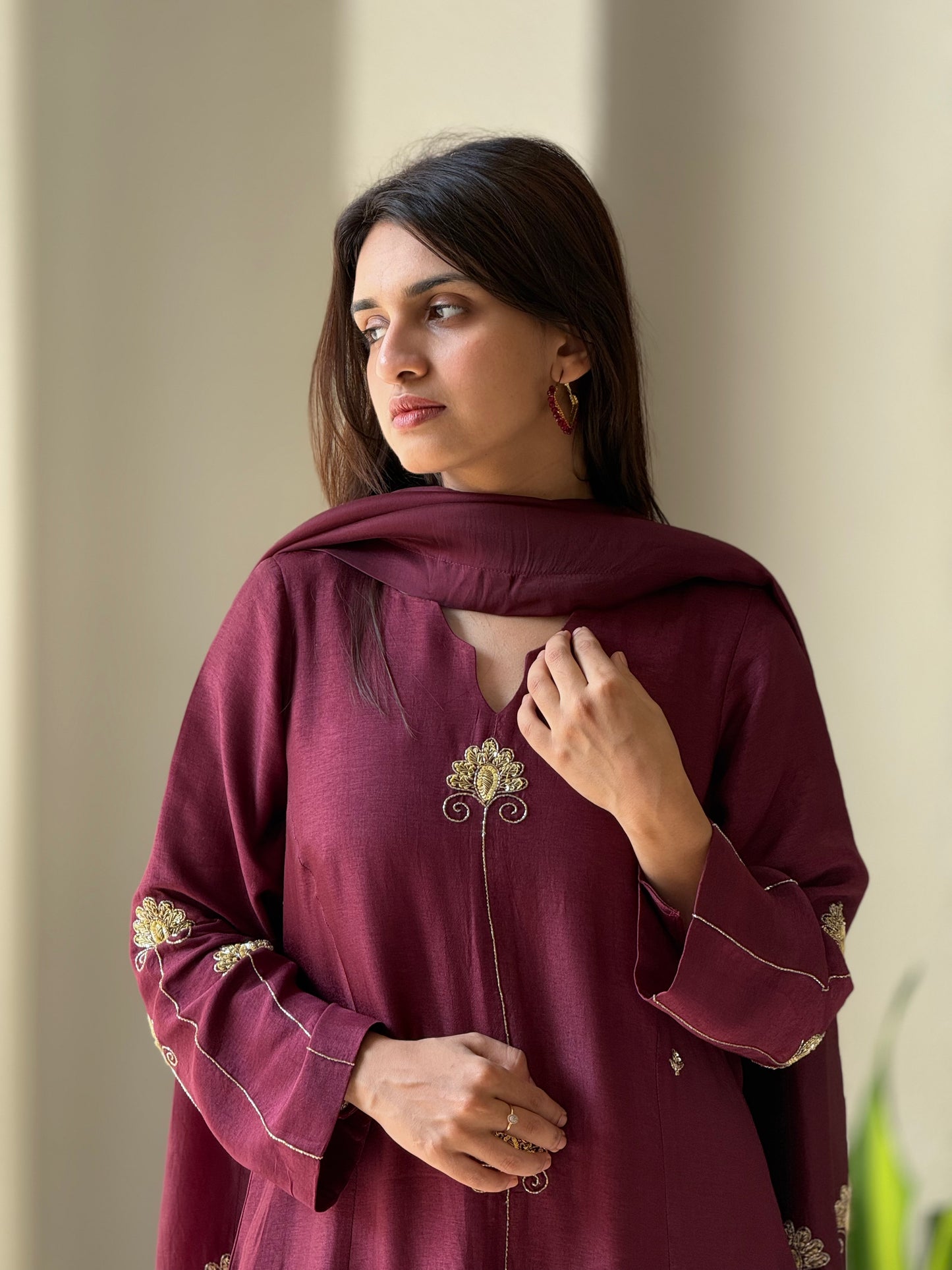ZU25X449-FESTIVE BURGANDY PANEL