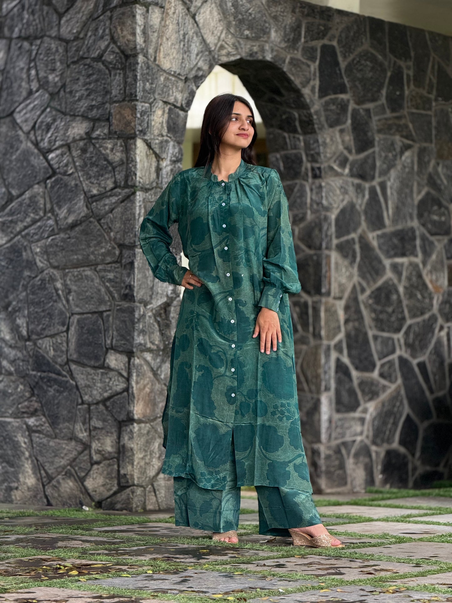 ZU25X401-CRAPE SILK PRINTED