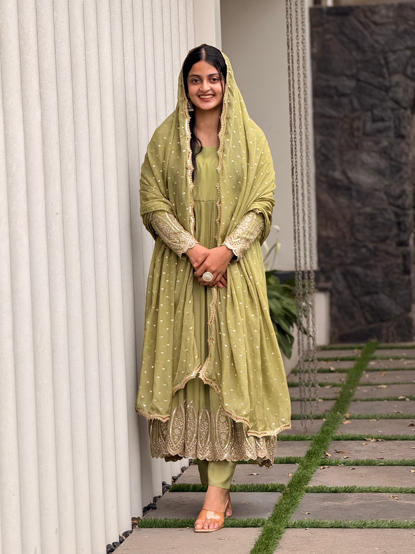 ZU25X281- OLIVE GEORGETTE