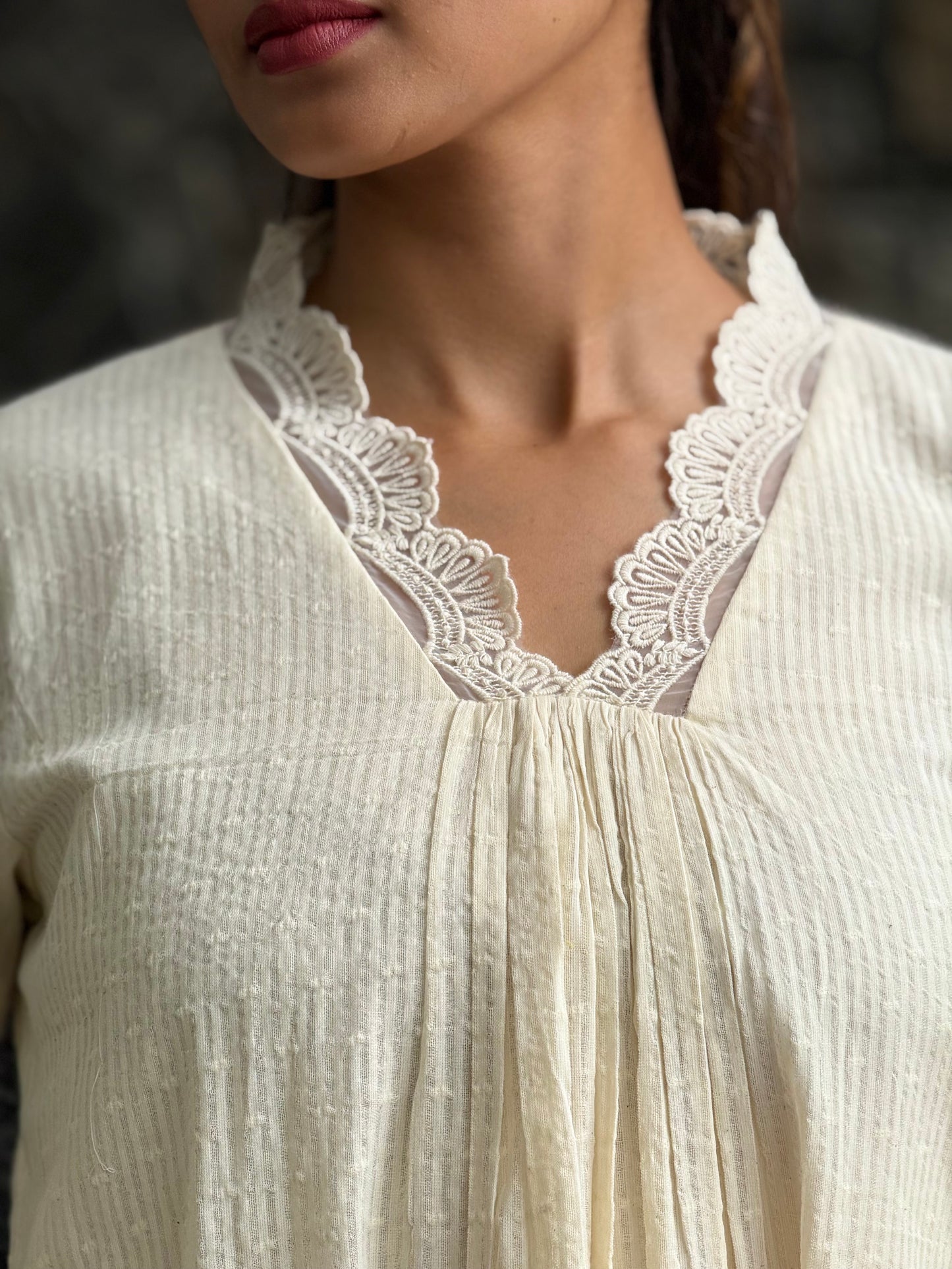 ZU25X247- HAKOBA LACED