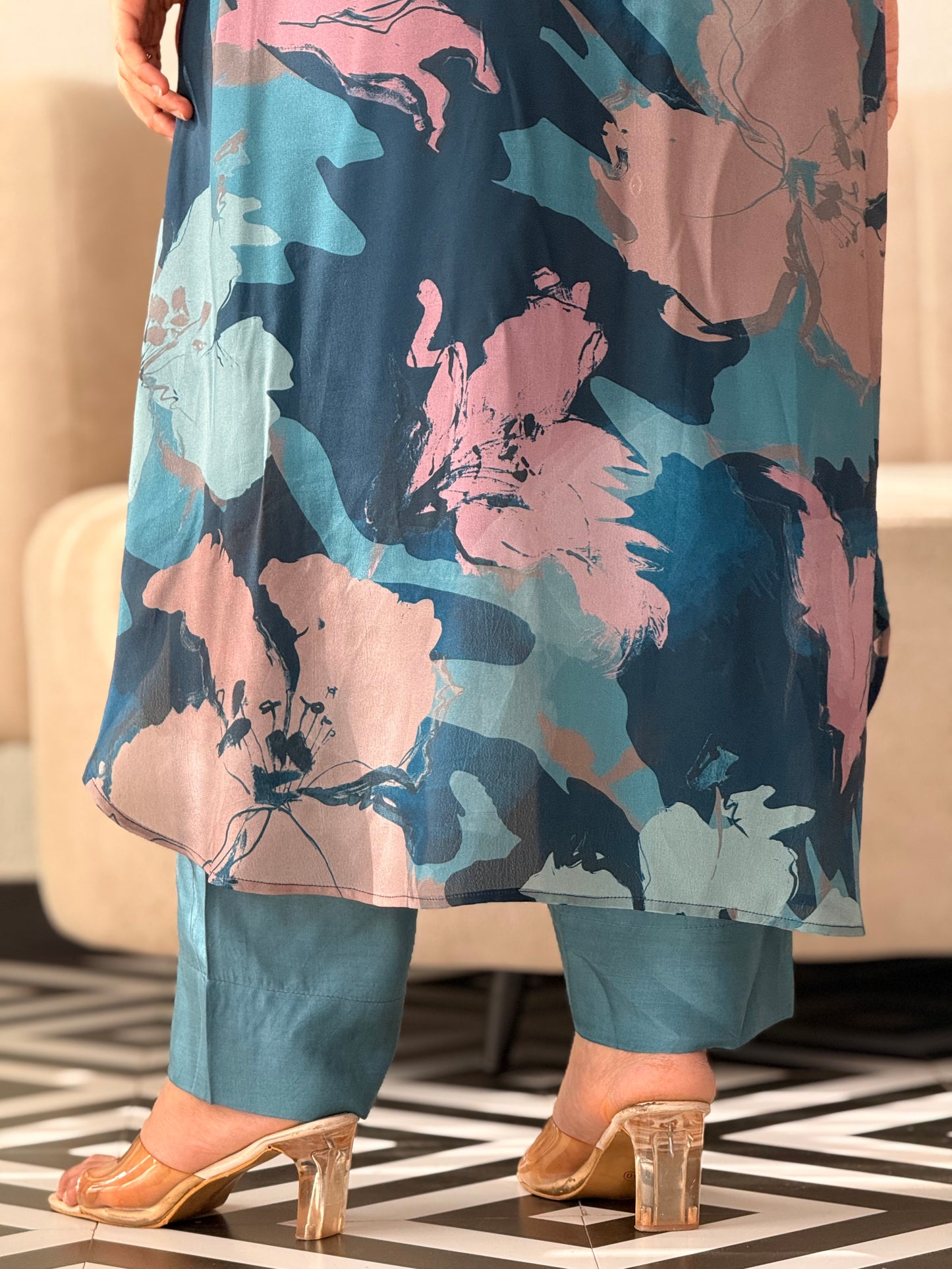 ZU25X300-CRAPE SILK PRINTED