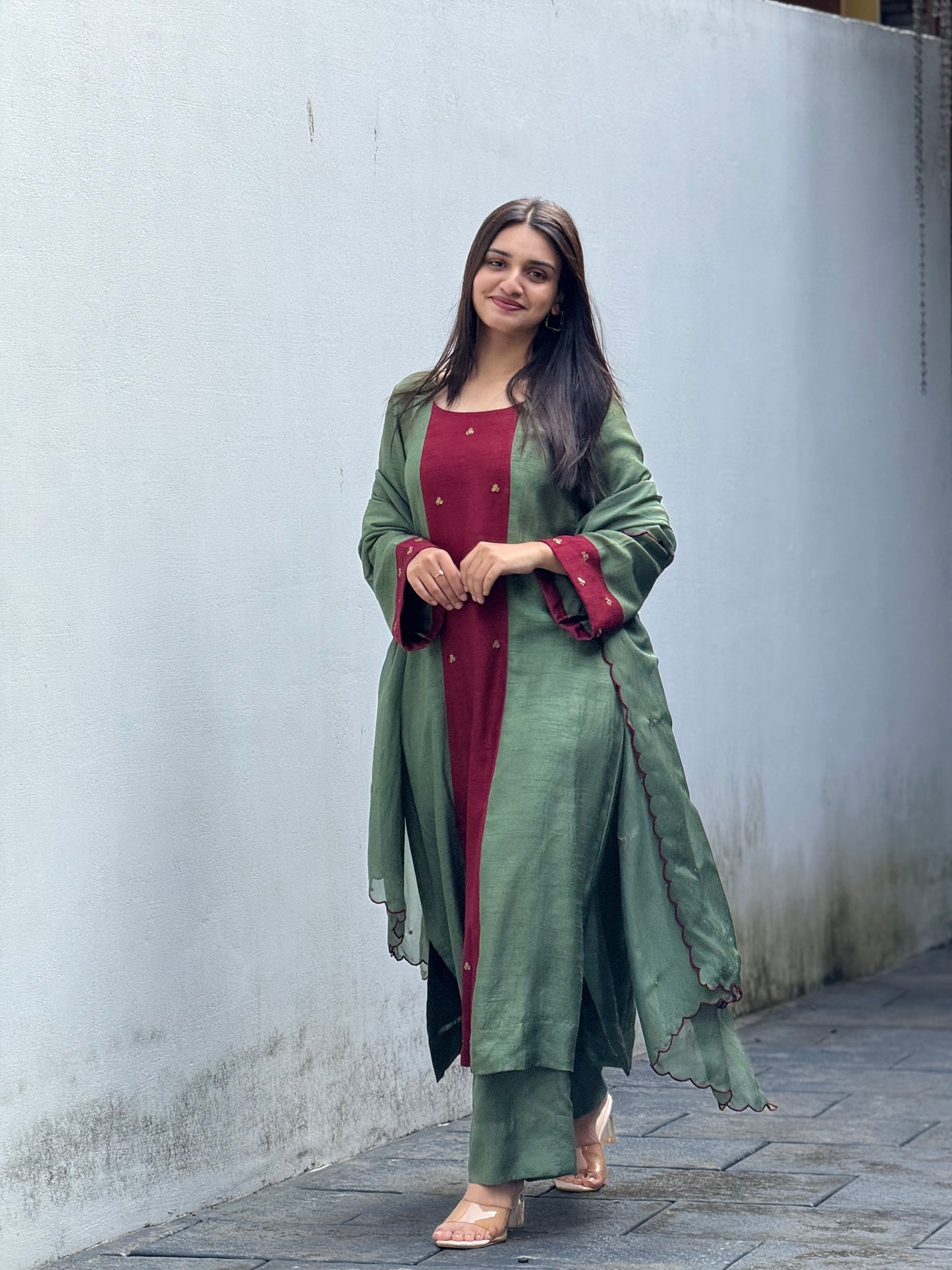 ZU25X261- OLIVE 3PANEL HW