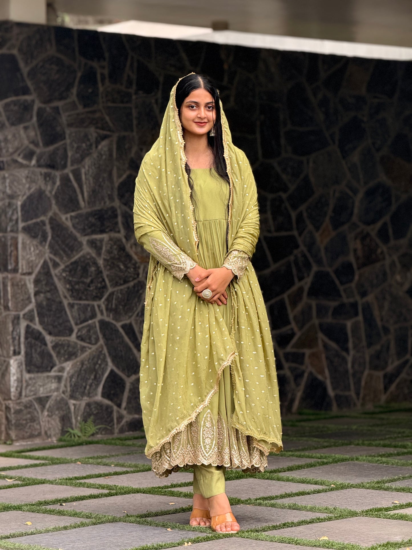 ZU25X281- OLIVE GEORGETTE