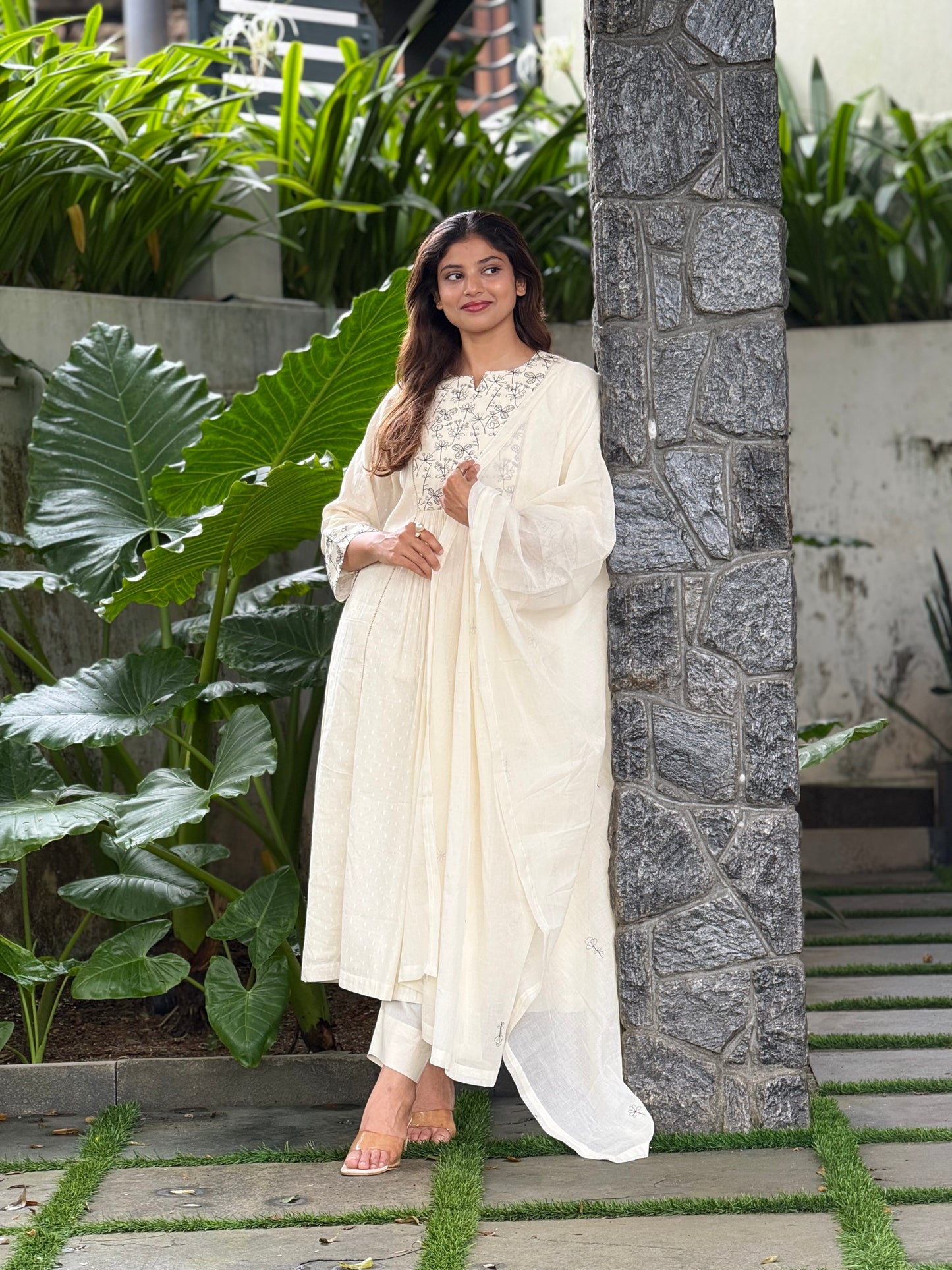 ZU25X220- MAL MAL GATHERED