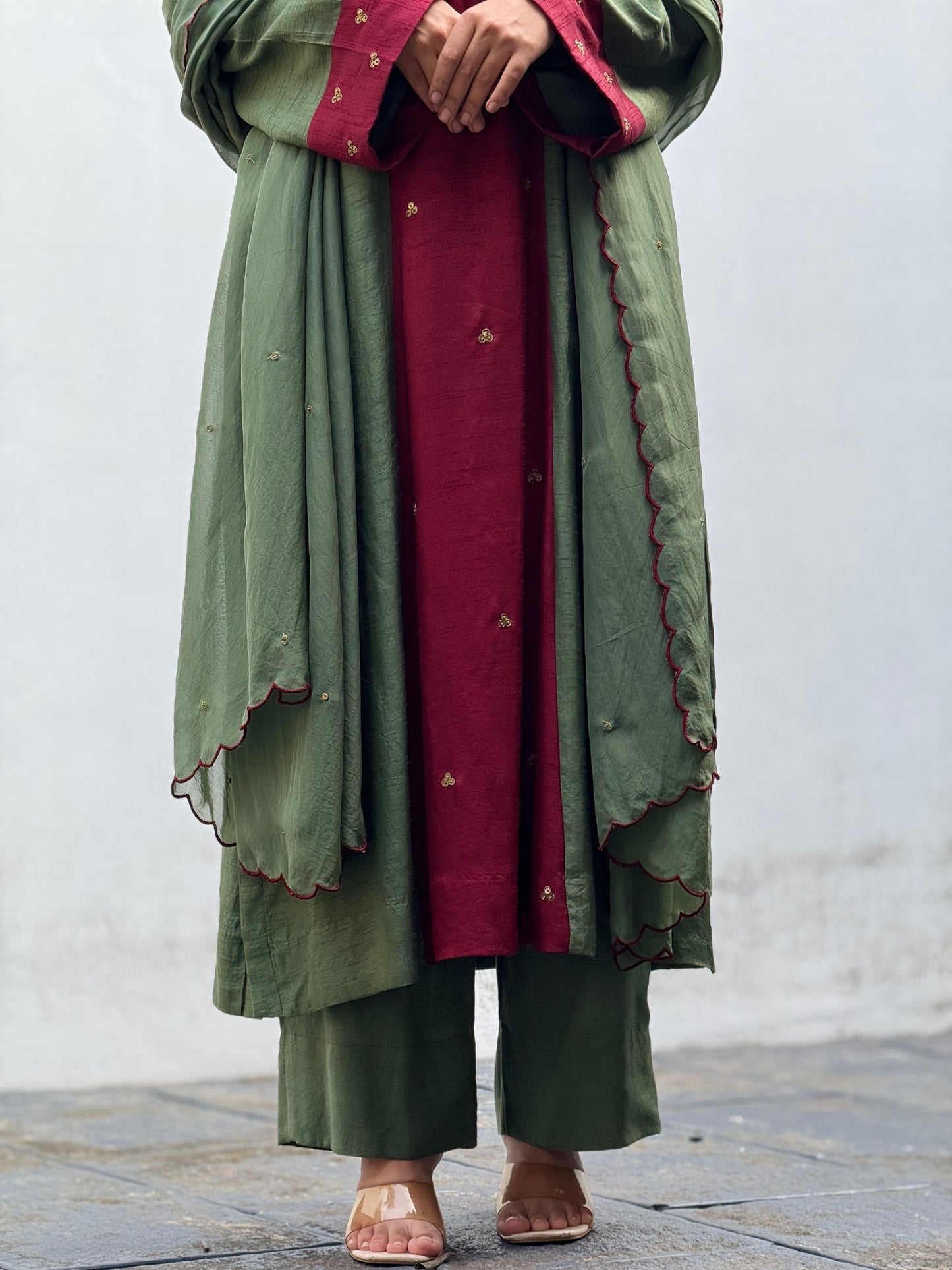 ZU25X261- OLIVE 3PANEL HW