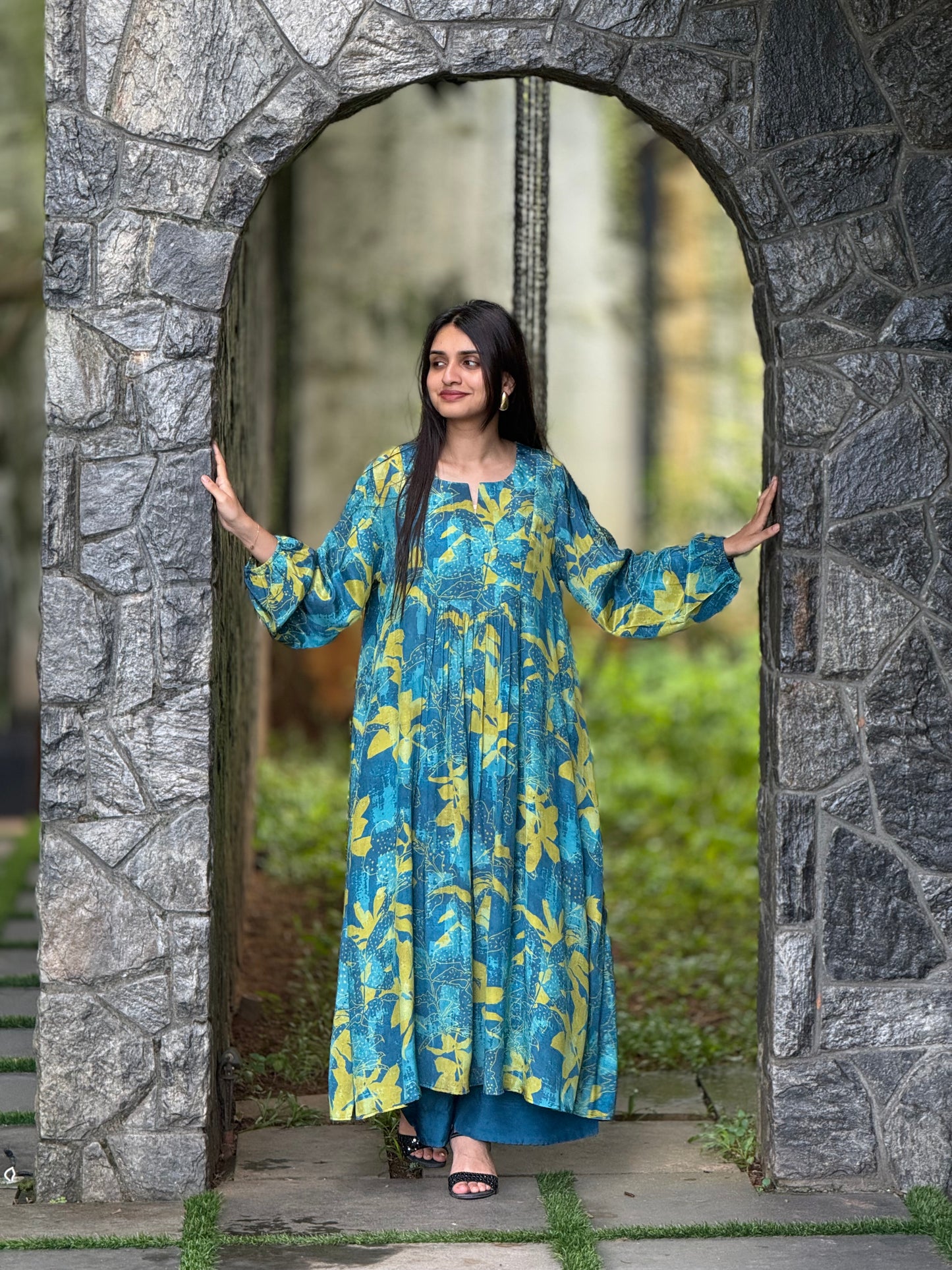 ZU25X406-Crape silk kaftan