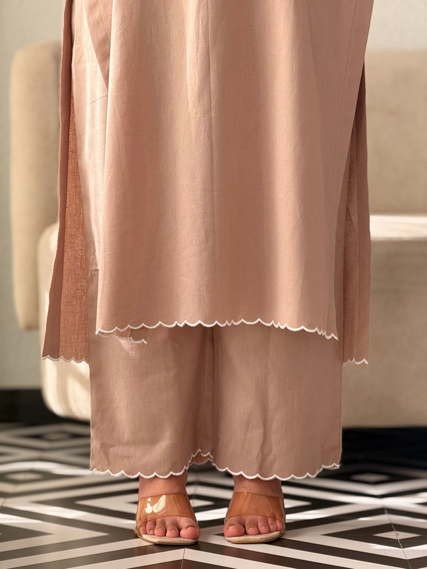 ZU25X211- FLEX LACE DETAILED