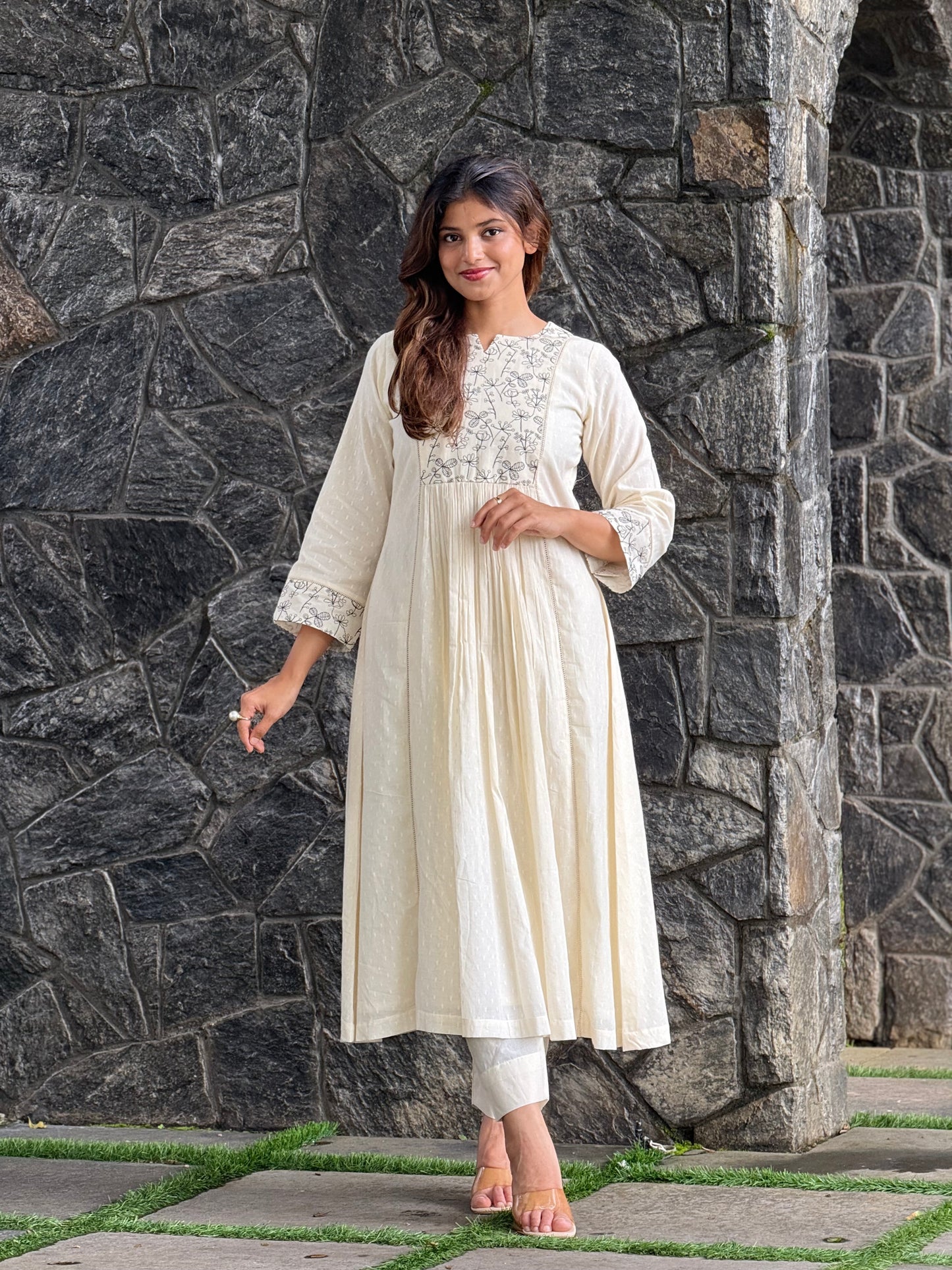 ZU25X220- MAL MAL GATHERED