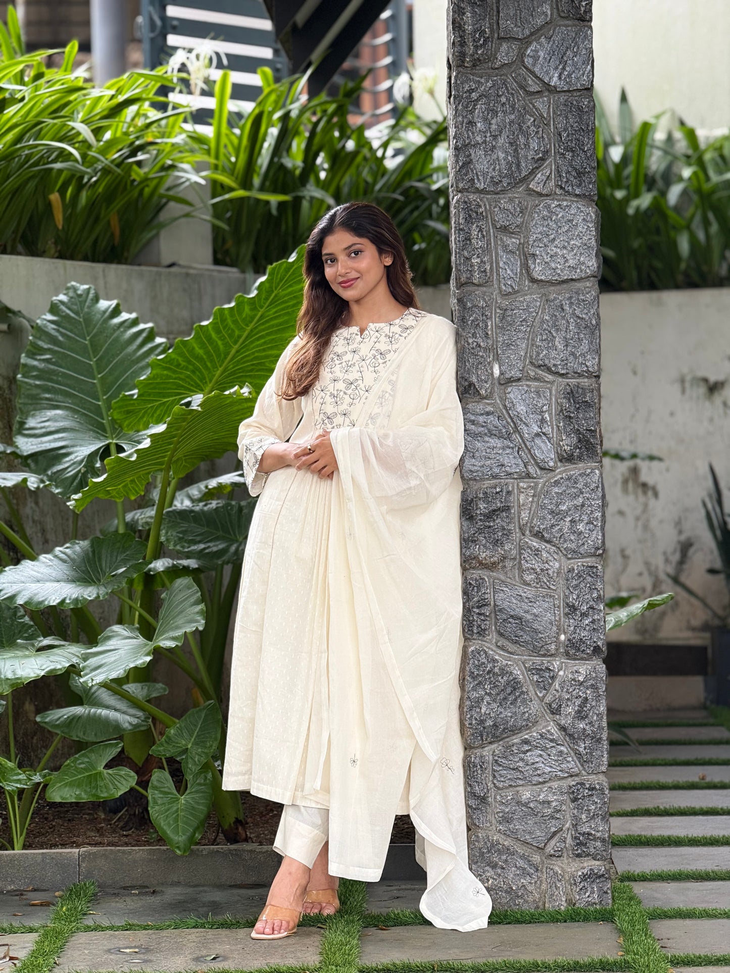 ZU25X220- MAL MAL GATHERED