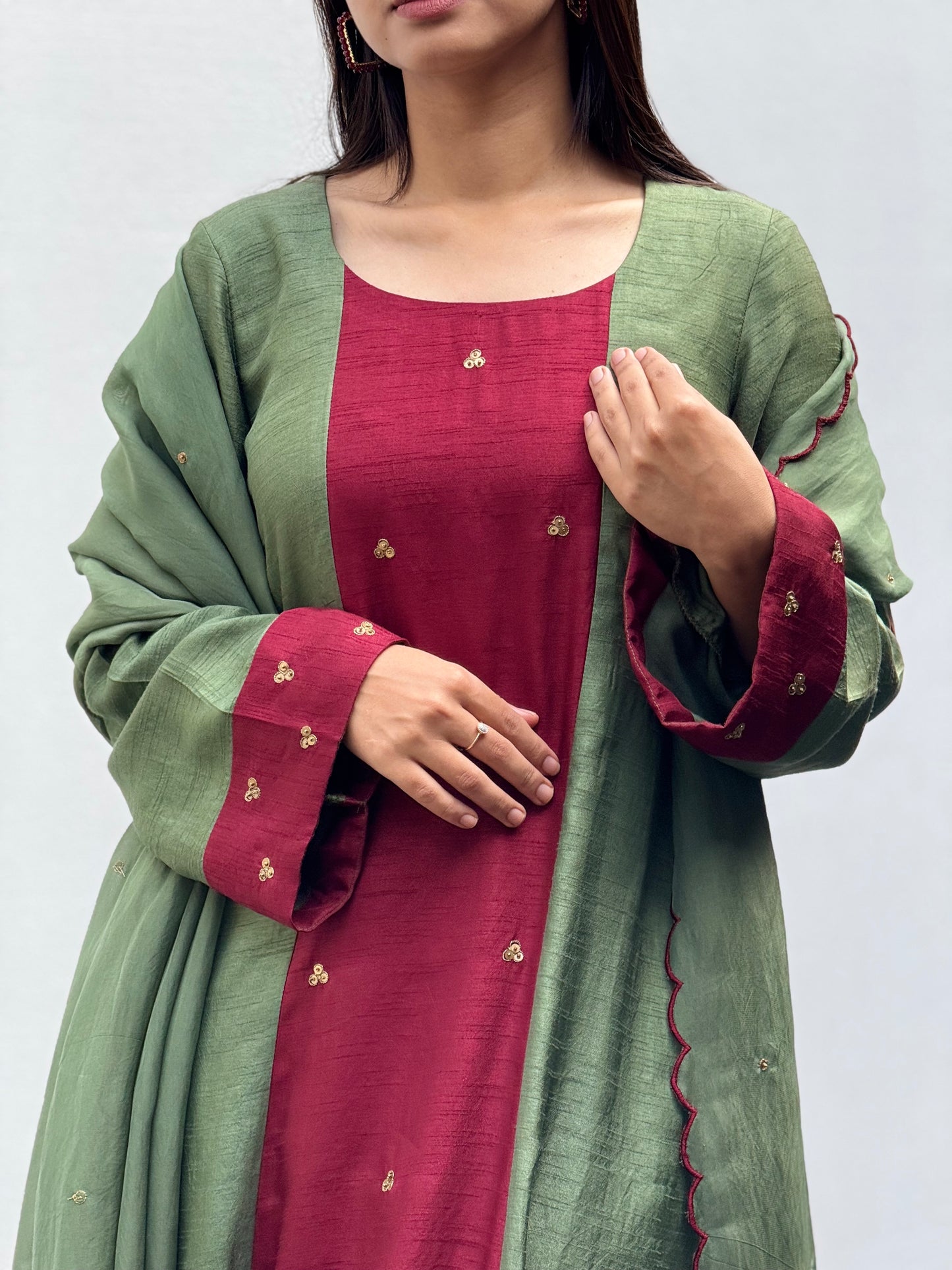 ZU25X261- OLIVE 3PANEL HW