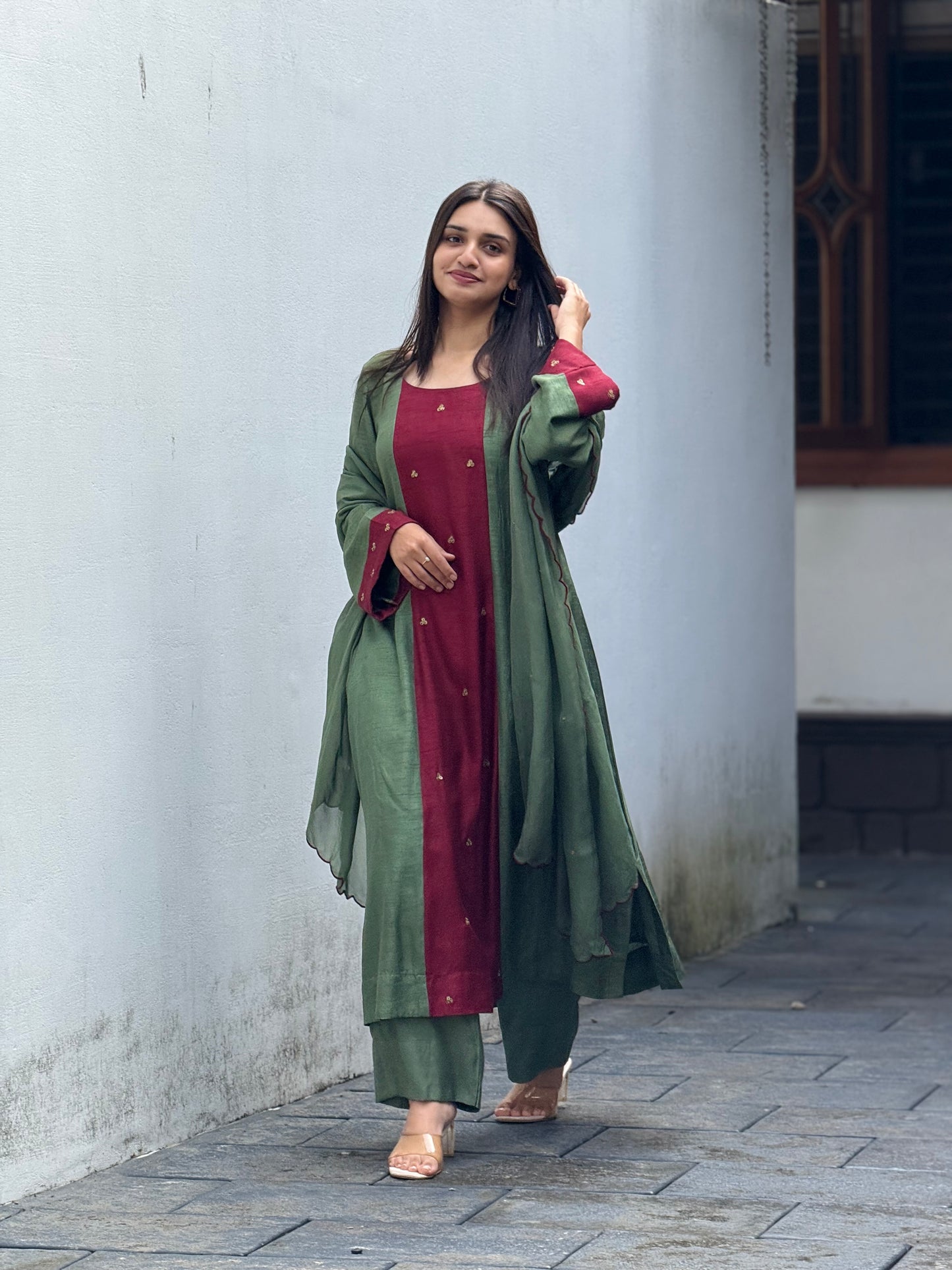 ZU25X261- OLIVE 3PANEL HW