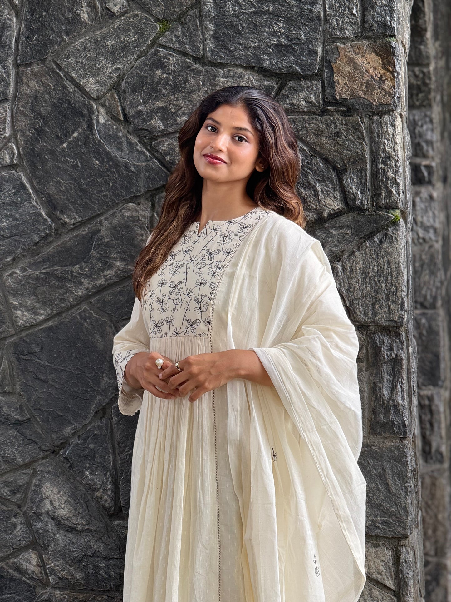 ZU25X220- MAL MAL GATHERED