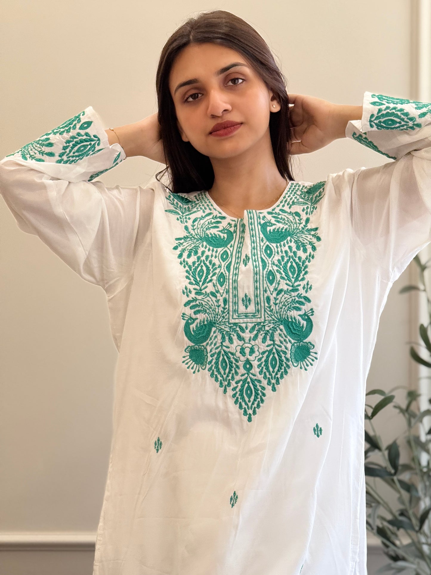 ZU25X009-WHITE EMB