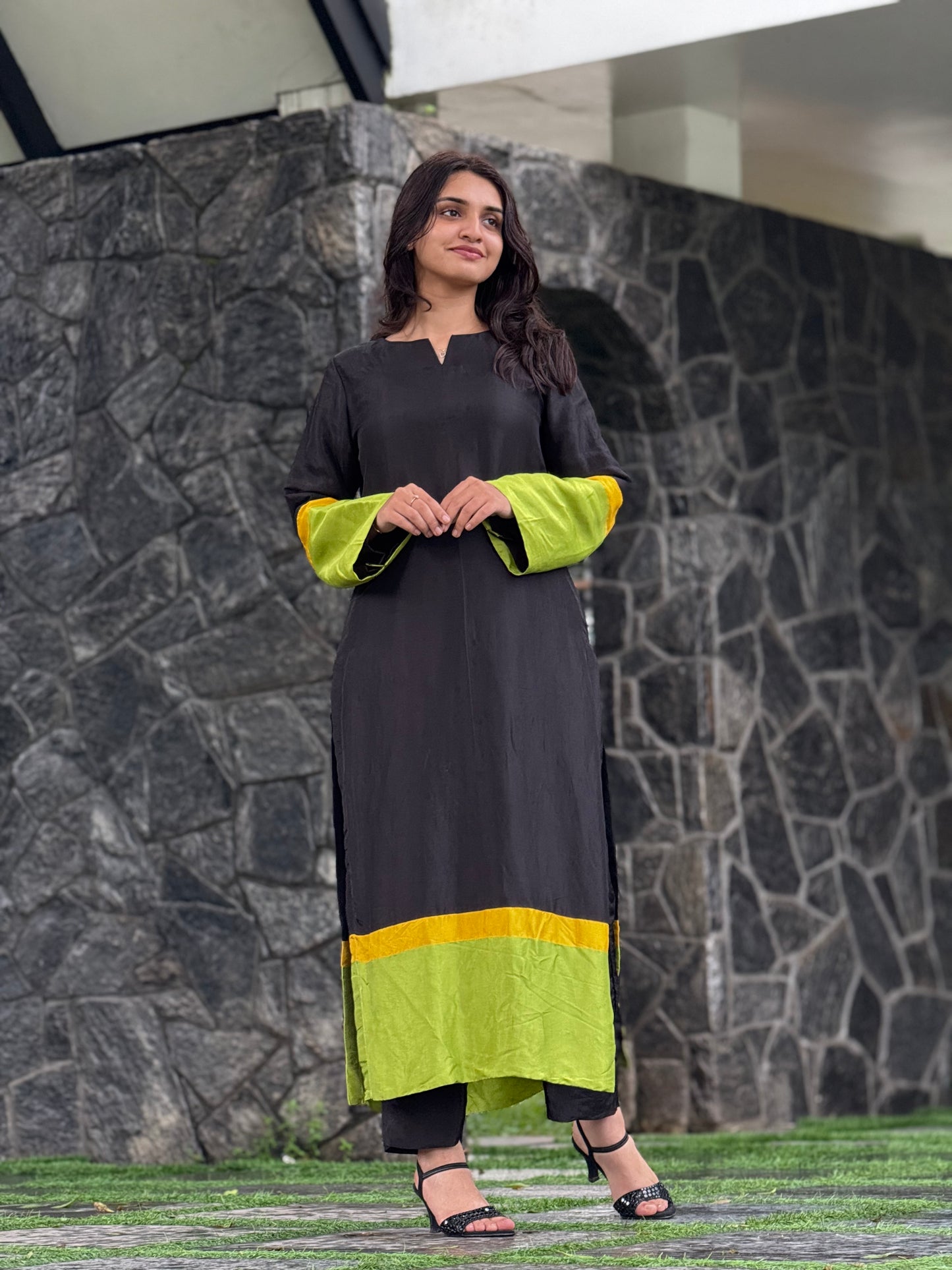 ZU25X212- BLACK YELLOW GREEN