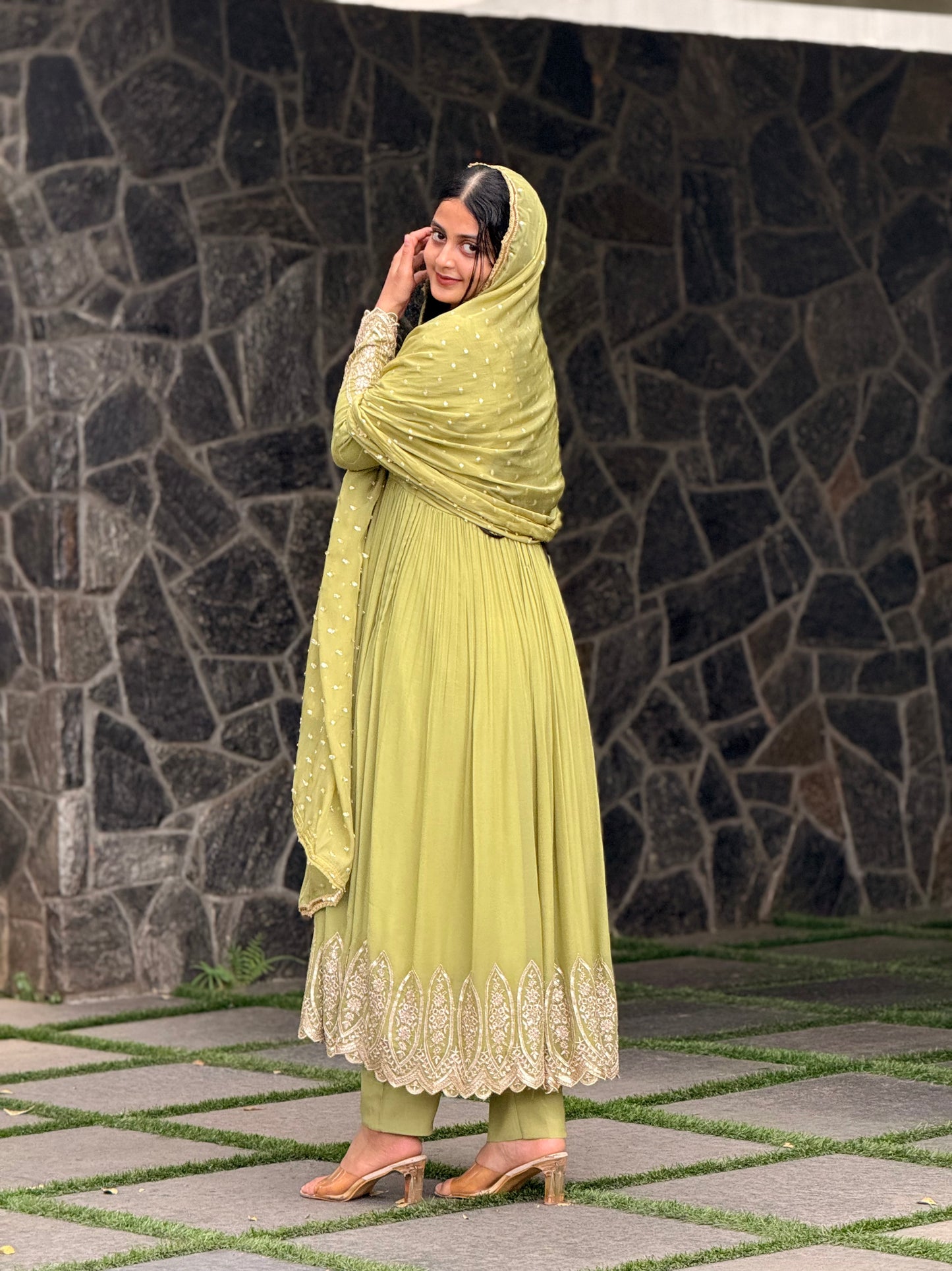 ZU25X281- OLIVE GEORGETTE