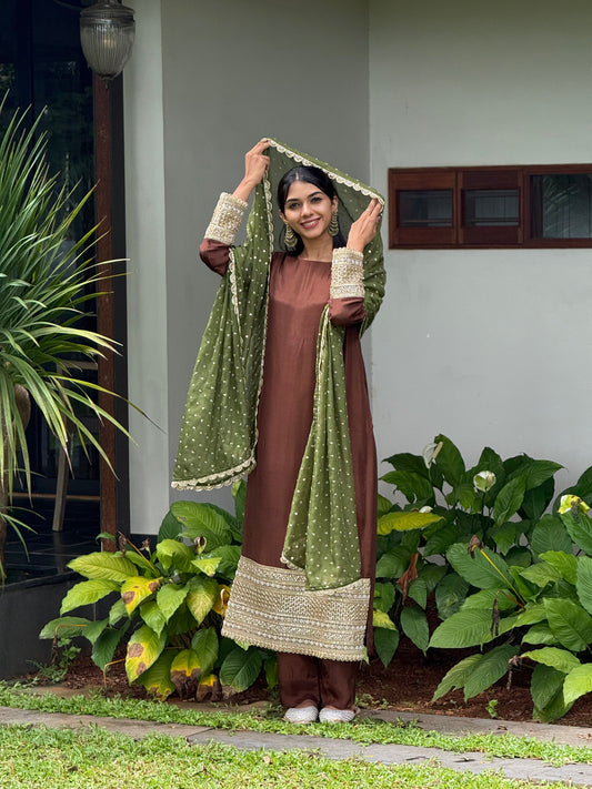 ZU25X374-BROWN LACED
