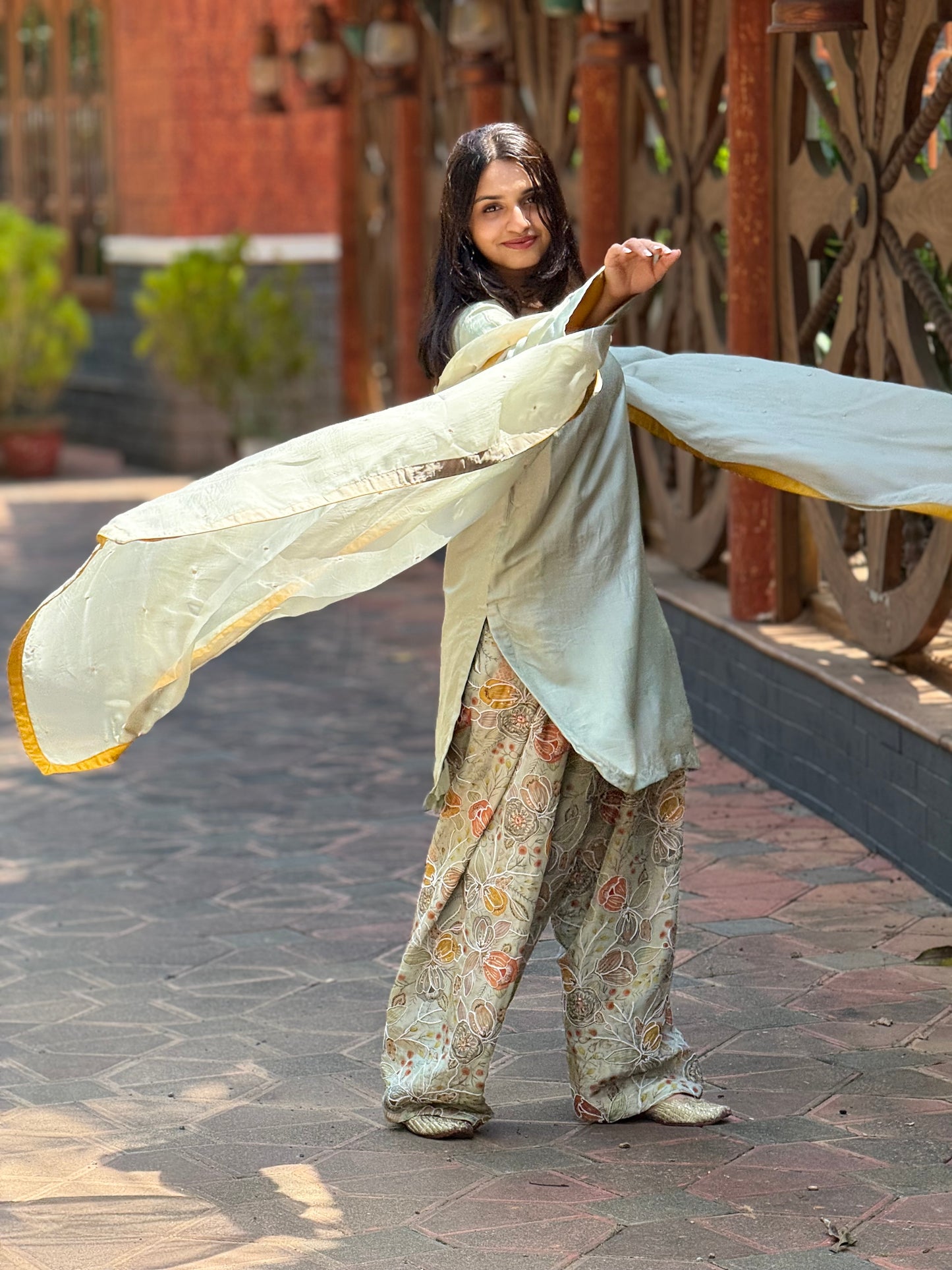 ZU25X195- FARSHI SAGE HINT