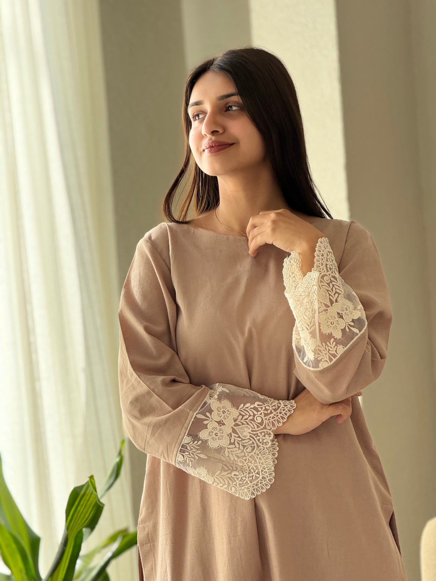ZU25X211- FLEX LACE DETAILED