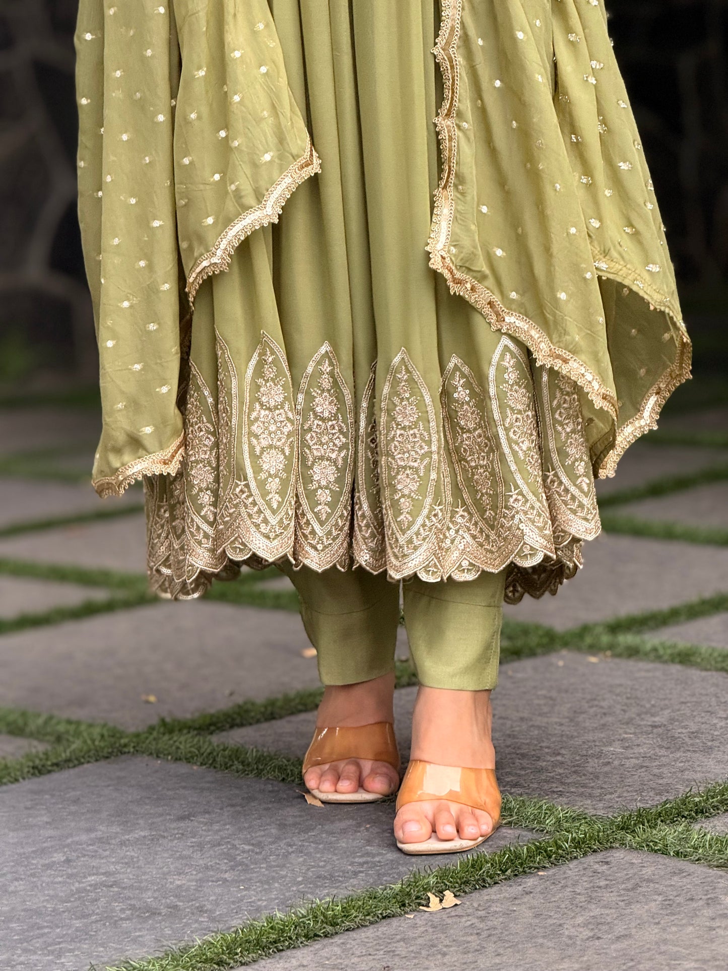 ZU25X281- OLIVE GEORGETTE