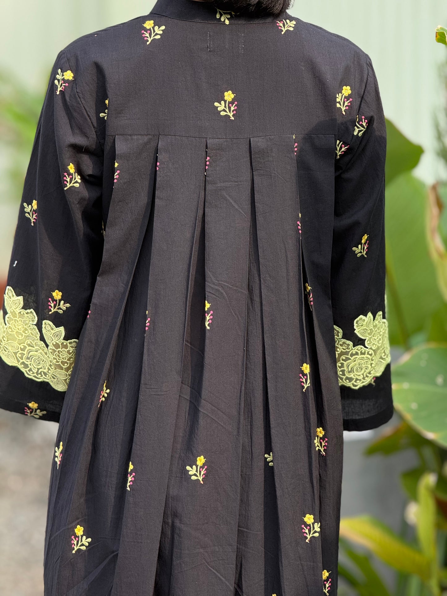 ZU25X357- BLACK EMB COTTON