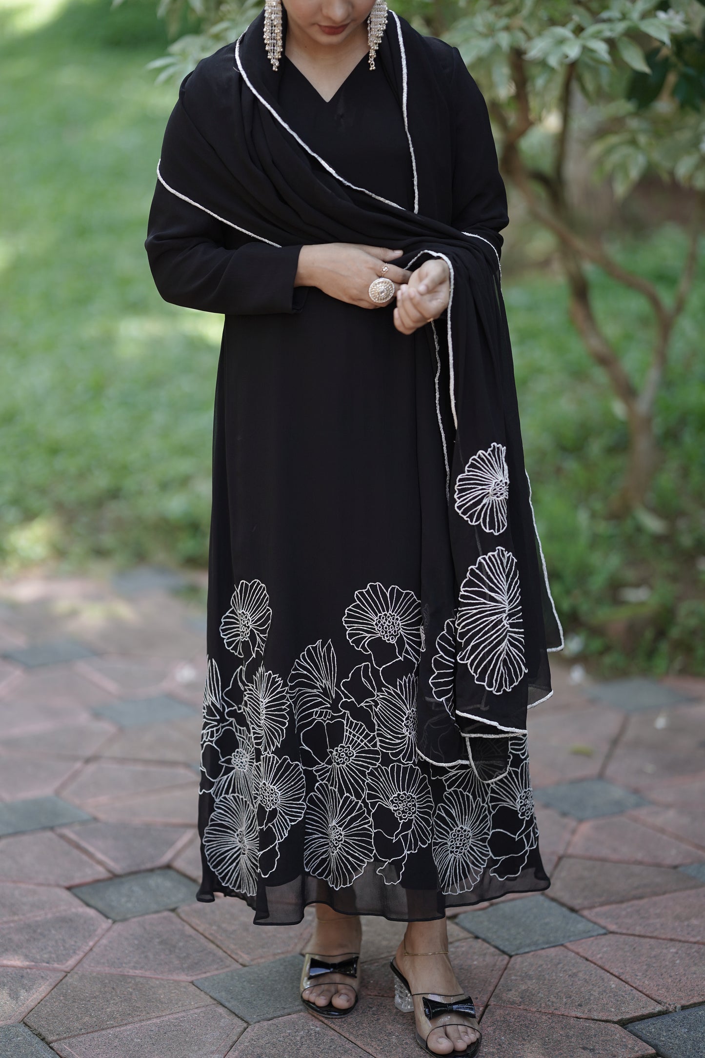 ZU25X086-BLACK EMBROIDERED