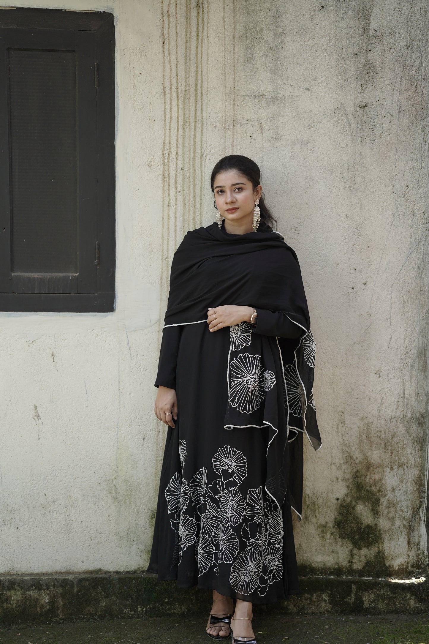 ZU25X086-BLACK EMBROIDERED