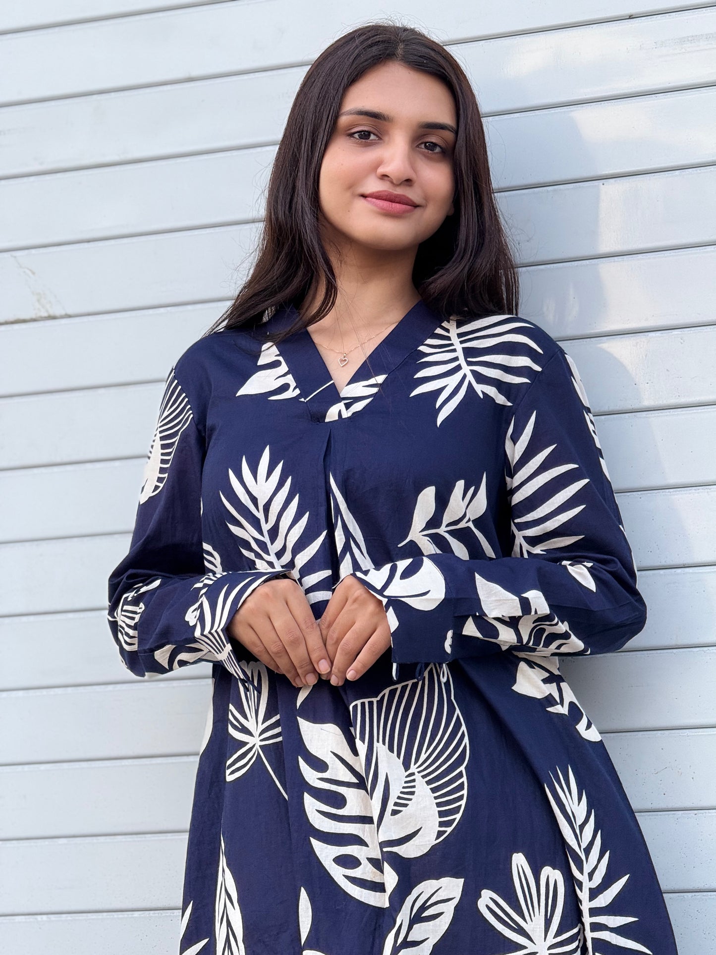 ZU25X147-NAVY CAMBRIC