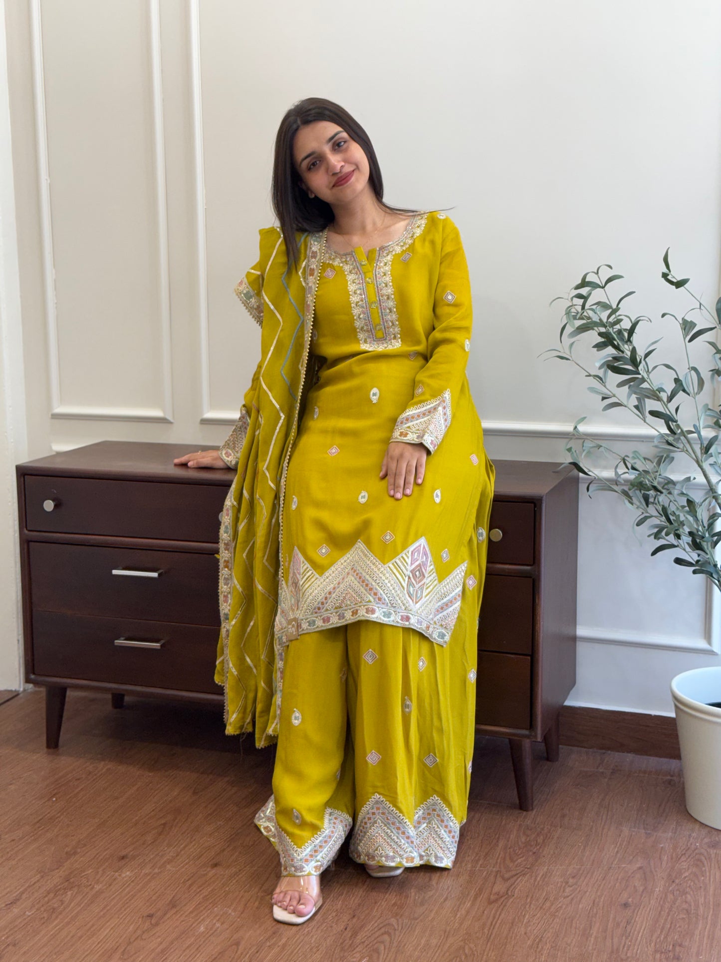 ZU25X009-YELLOW SHARARA