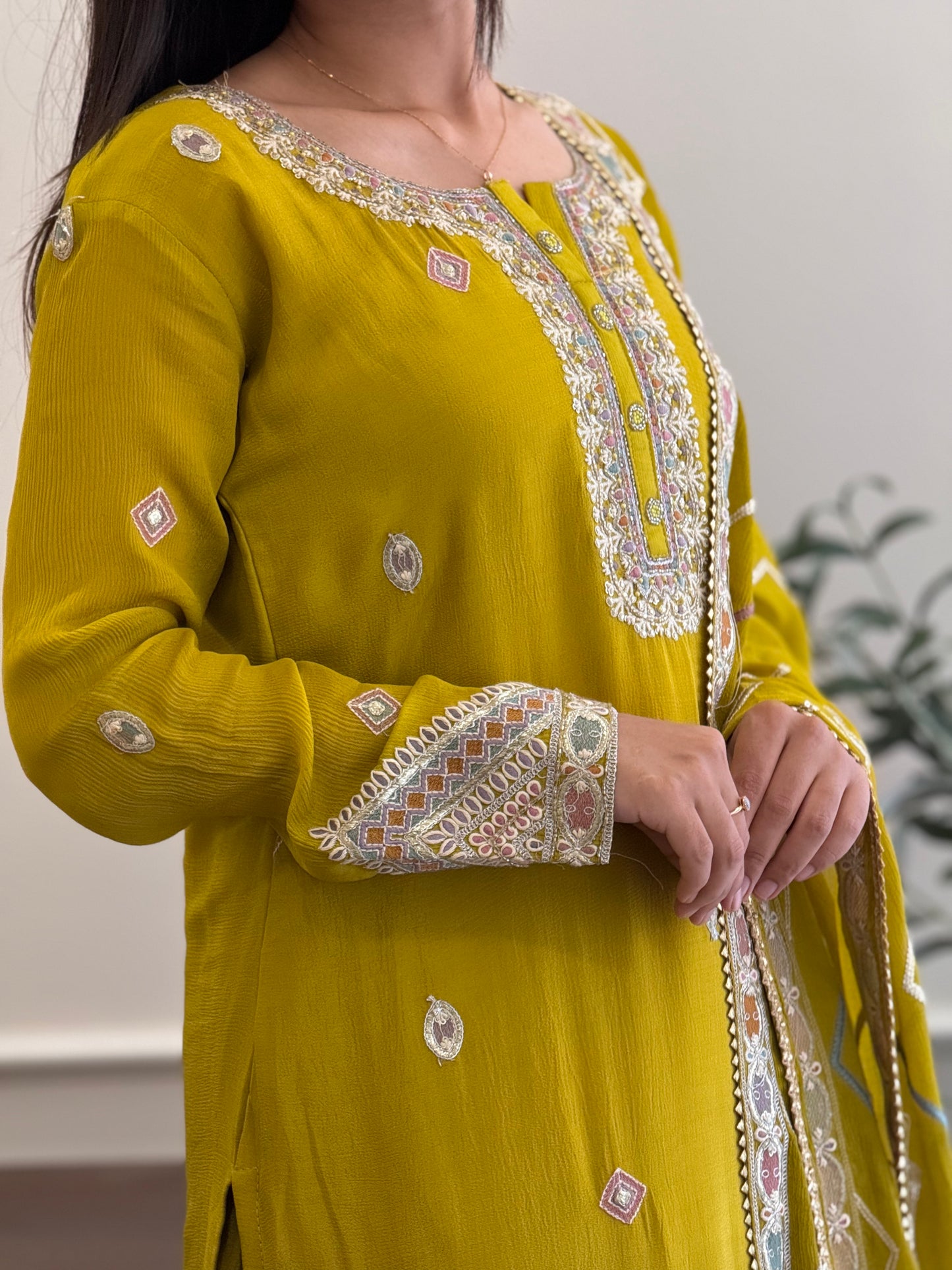 ZU25X009-YELLOW SHARARA