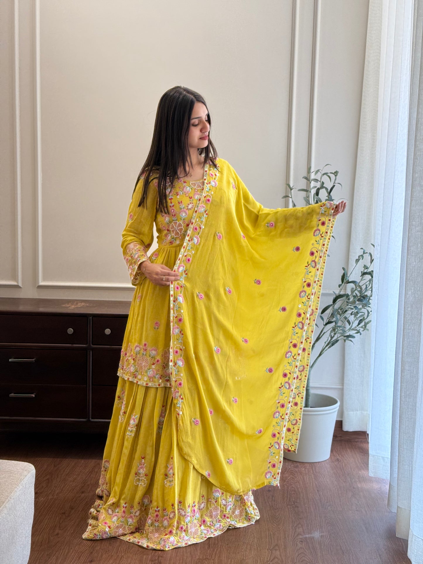 ZU25X009-YELLOW SKIRT