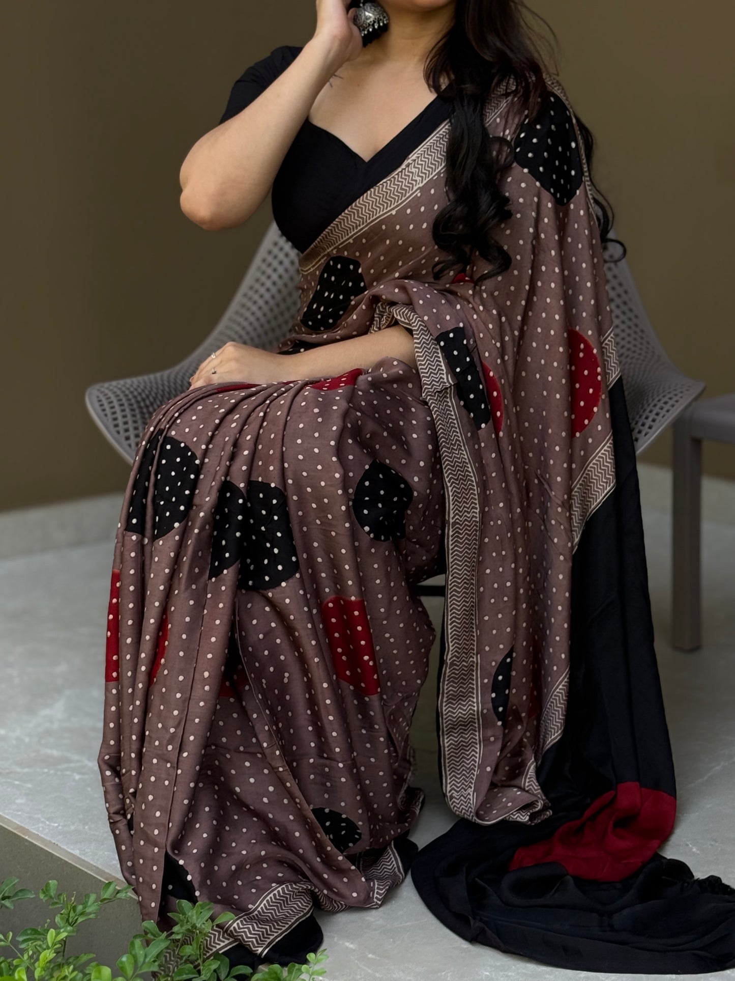 ZR009SAREE-AJRAK MODAL