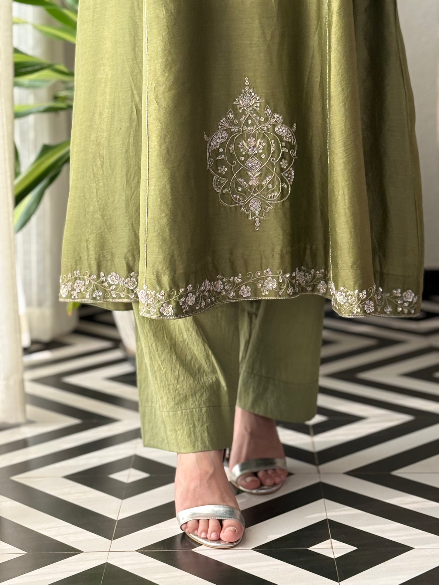 ZU25X310- OLIVE SILK HW