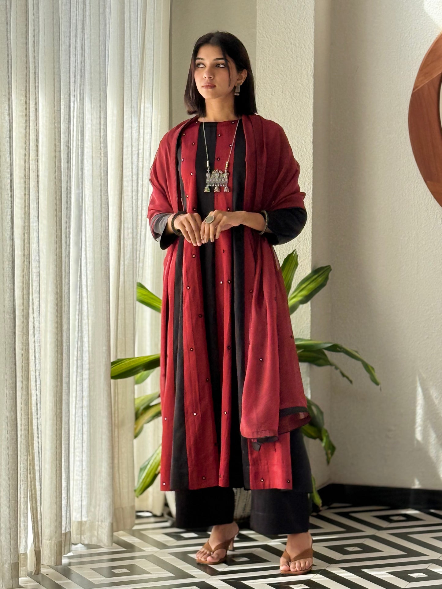 ZU25X430-FESTIVE RED & BLACK