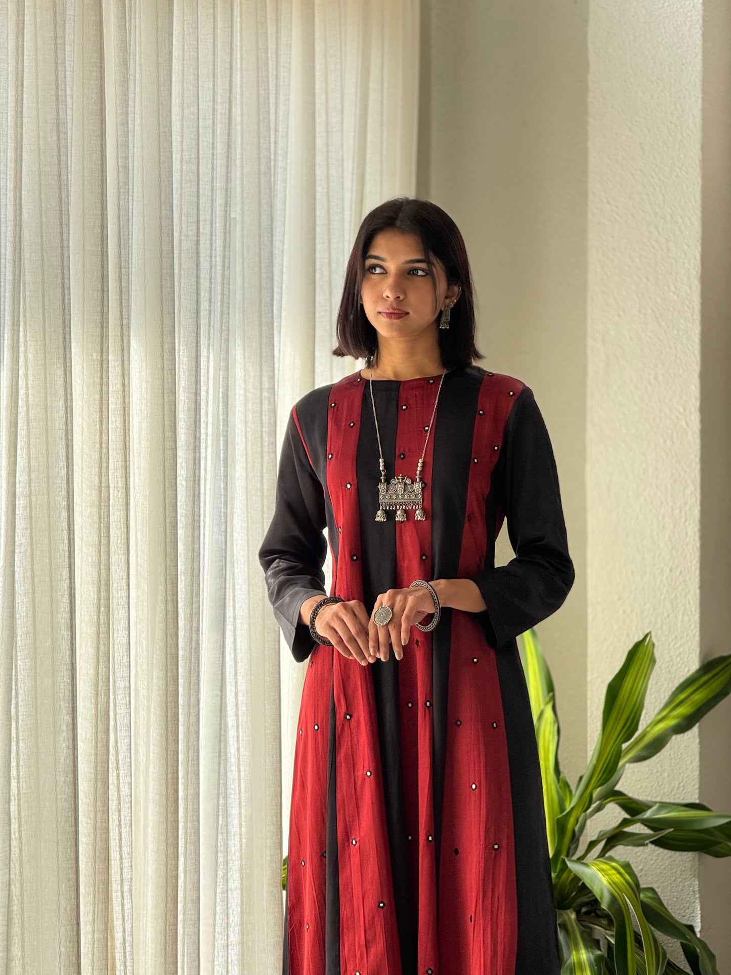 ZU25X430-FESTIVE RED & BLACK
