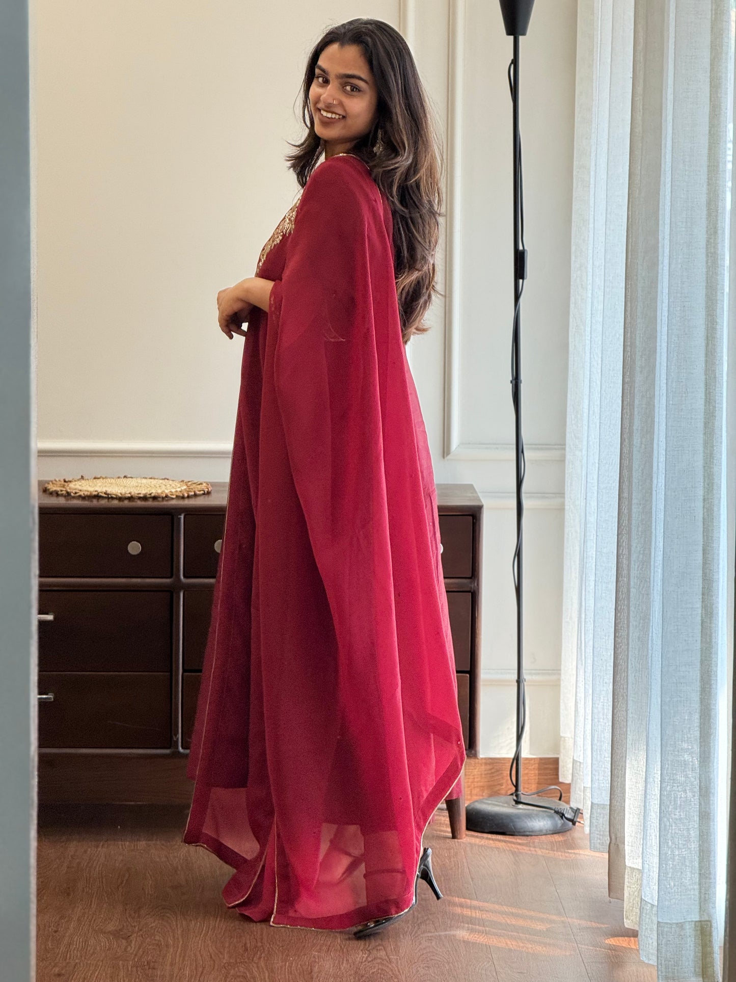 ZU25X311- MEROON SILK HW