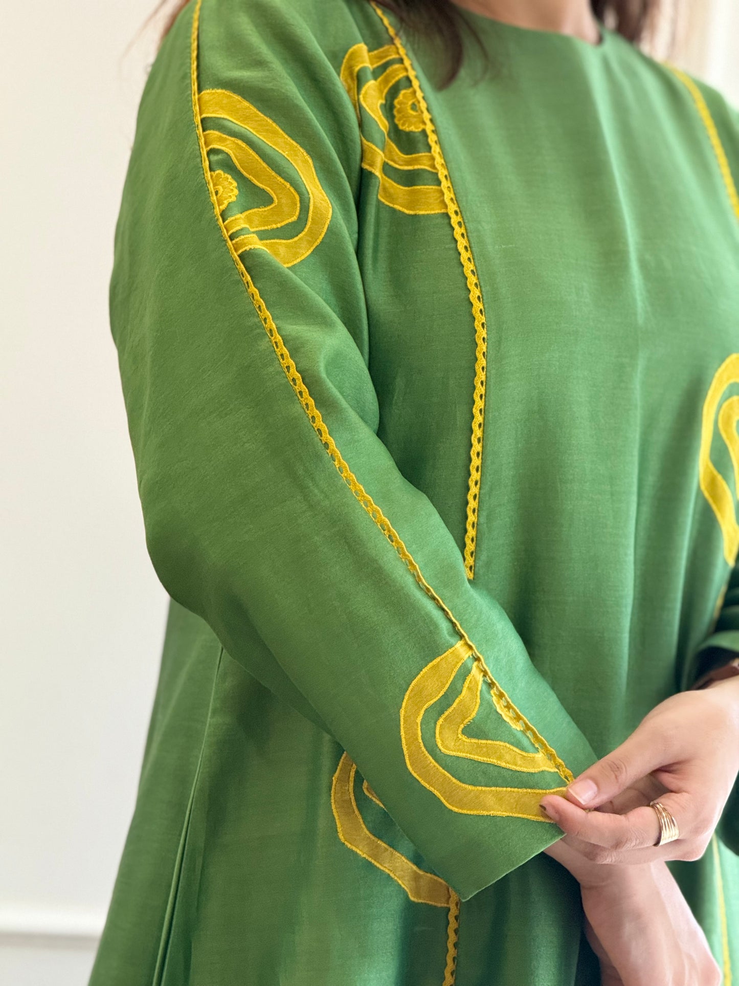 ZU25X323- GREENSILK HW
