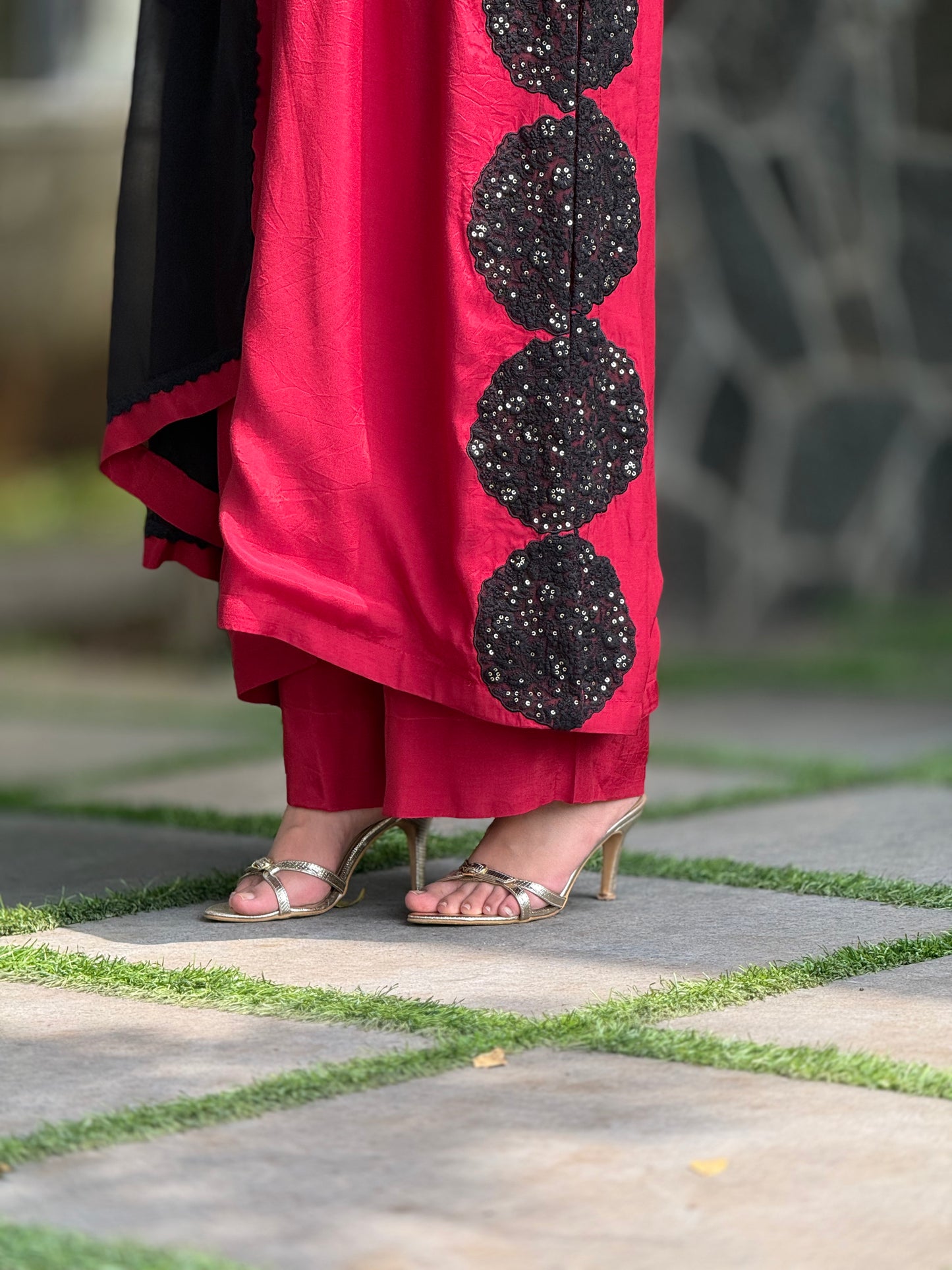ZU25X444-FESTIVE RED& BLACK