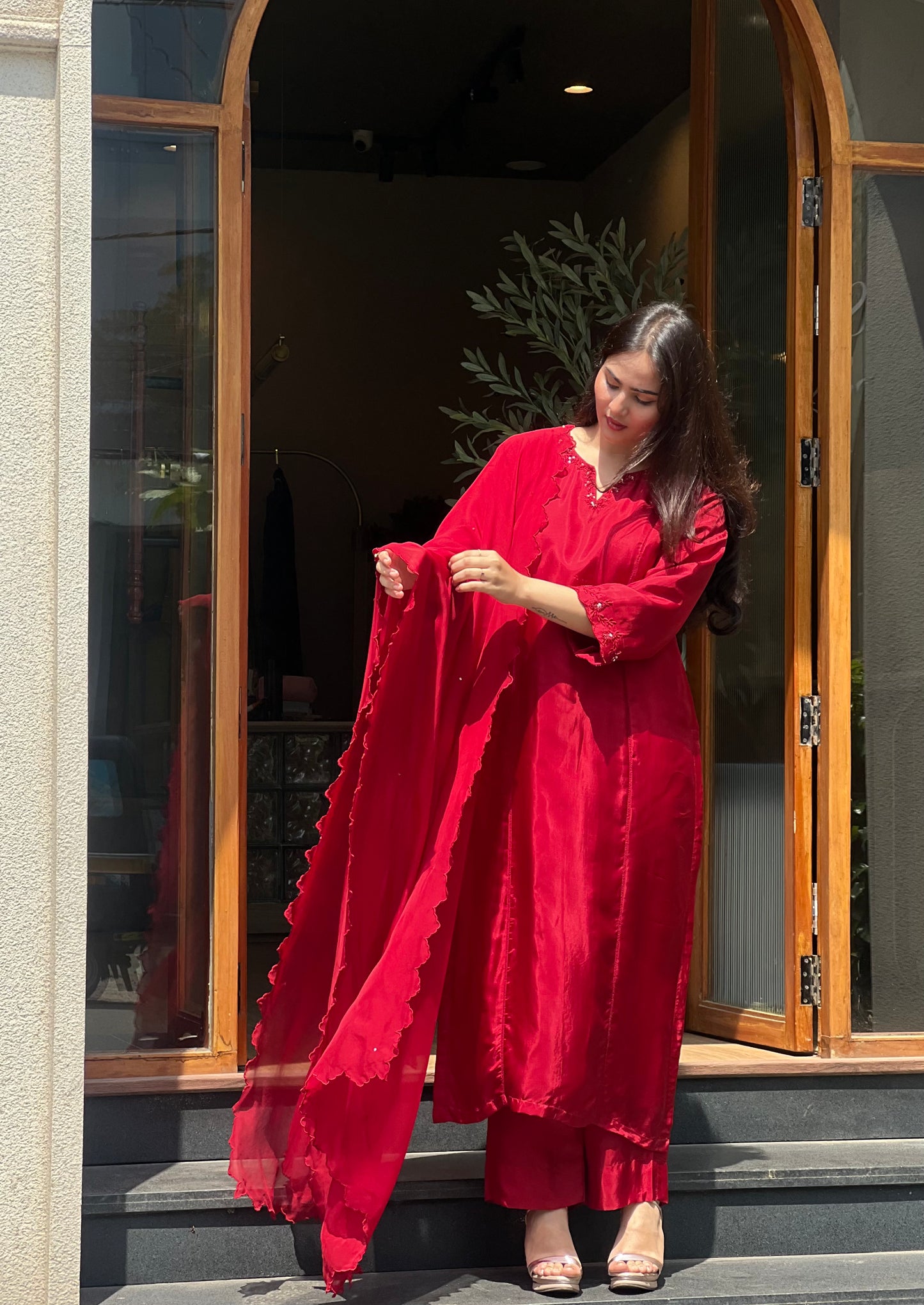 SIGNATURE RED- RUHAR017
