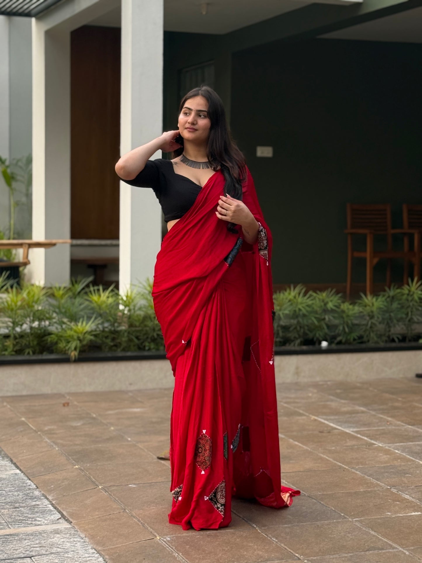 ZR006SAREE-AJRAK MODAL