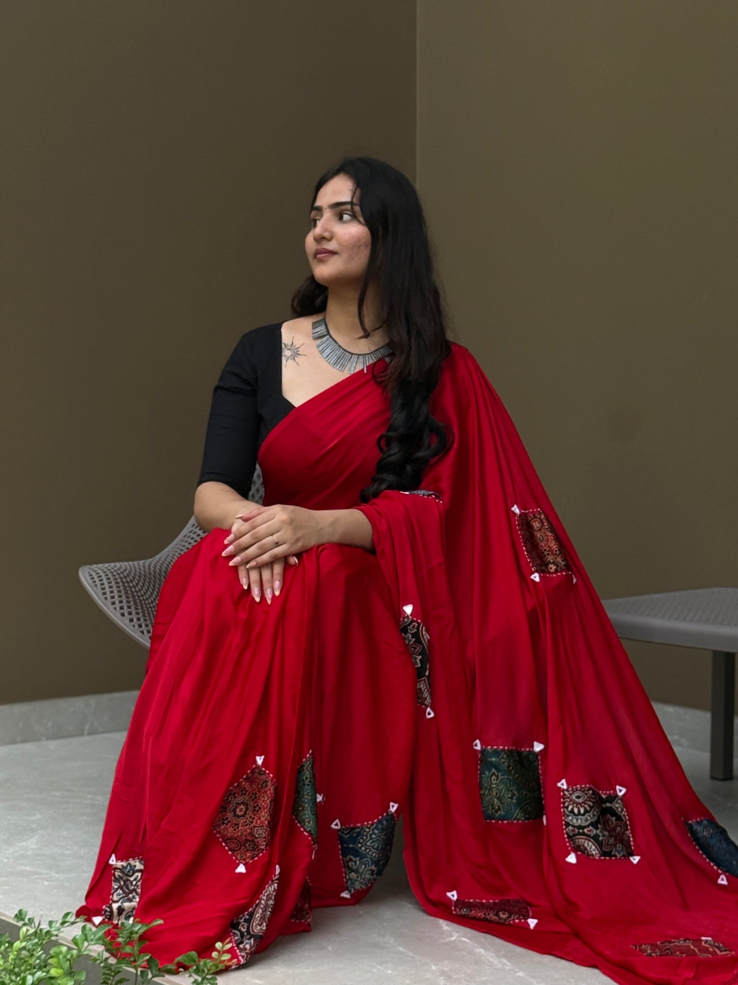 ZR006SAREE-AJRAK MODAL