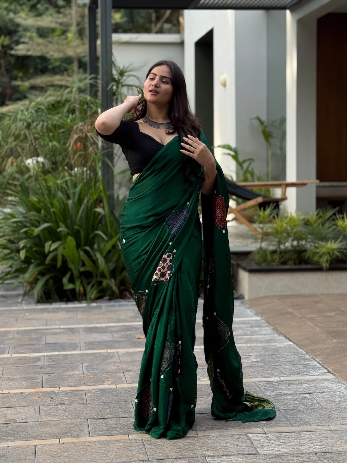 ZR005SAREE-AJRAK MODAL